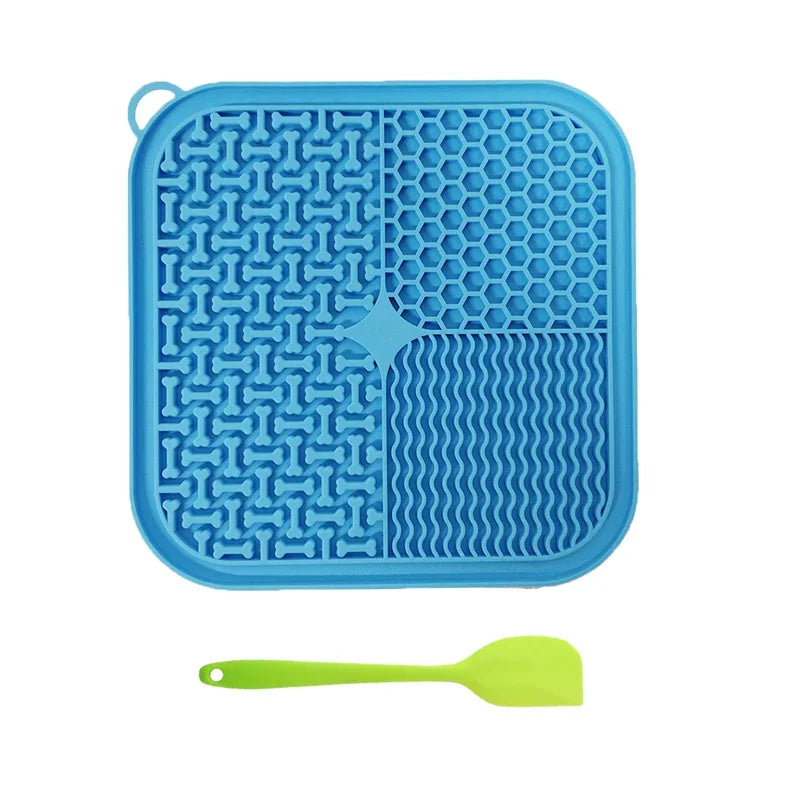 CalmiChew™ Licking Mat – Suction-Backed Slow Feeder for Dogs & Cats