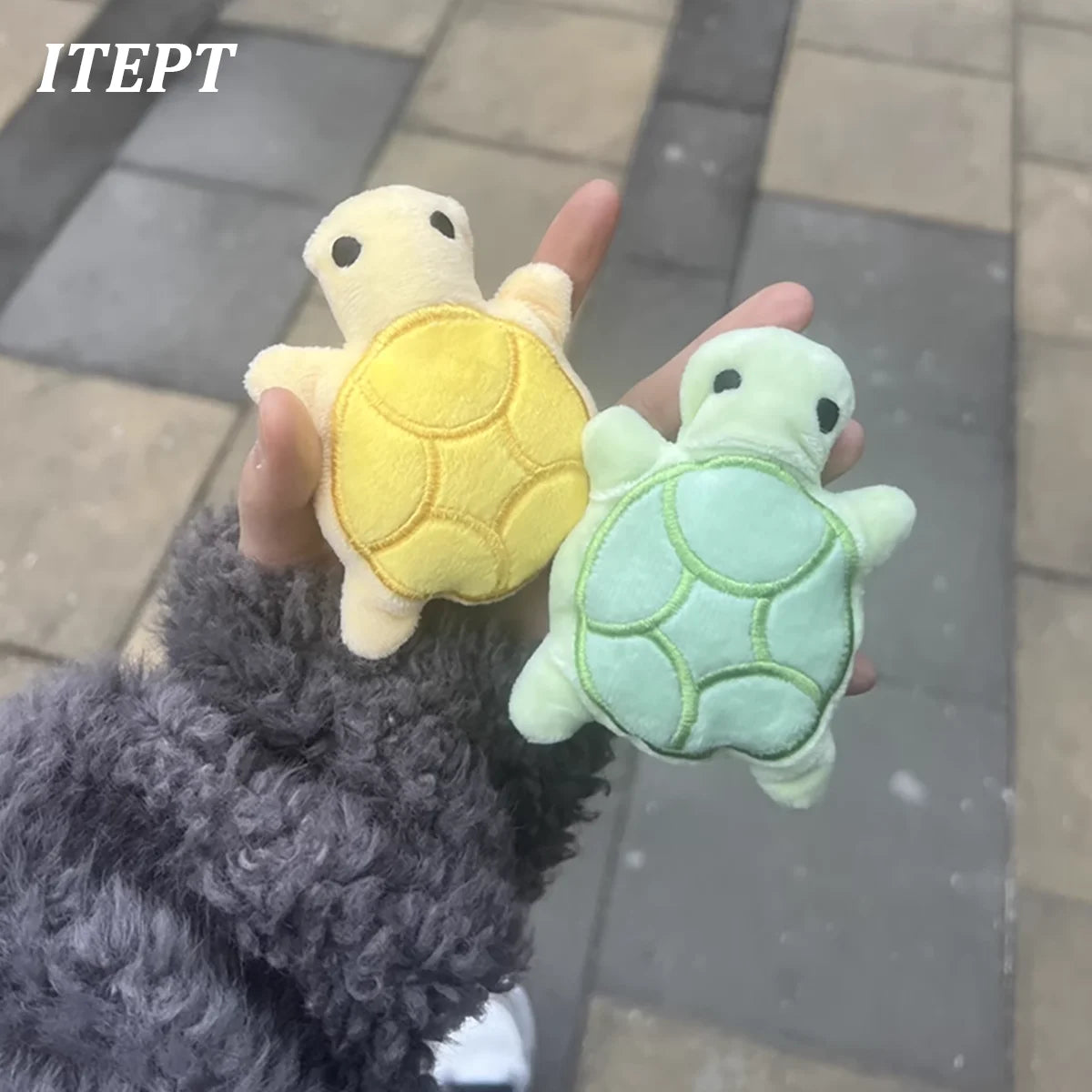 Tiny Turtle™ Squeaky Plush – Teething Toy for Puppies & Small Dogs